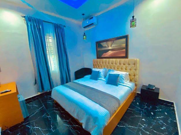 לגוס West Wing Hotel מראה חיצוני תמונה