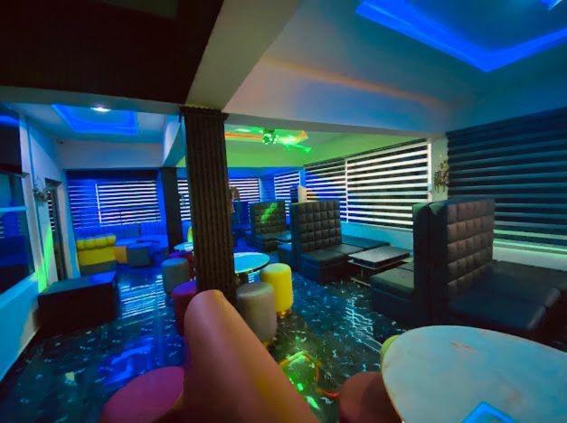 לגוס West Wing Hotel מראה חיצוני תמונה